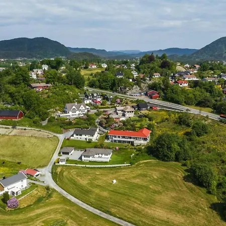 I Bjornafjorden Osøyro